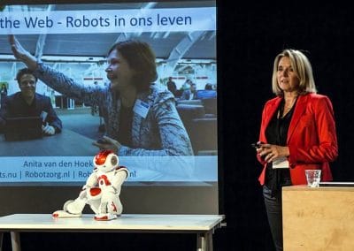 Anita van den Hoek, robots,arbeid en ethiek